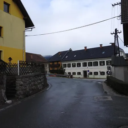 Castleway * Bled